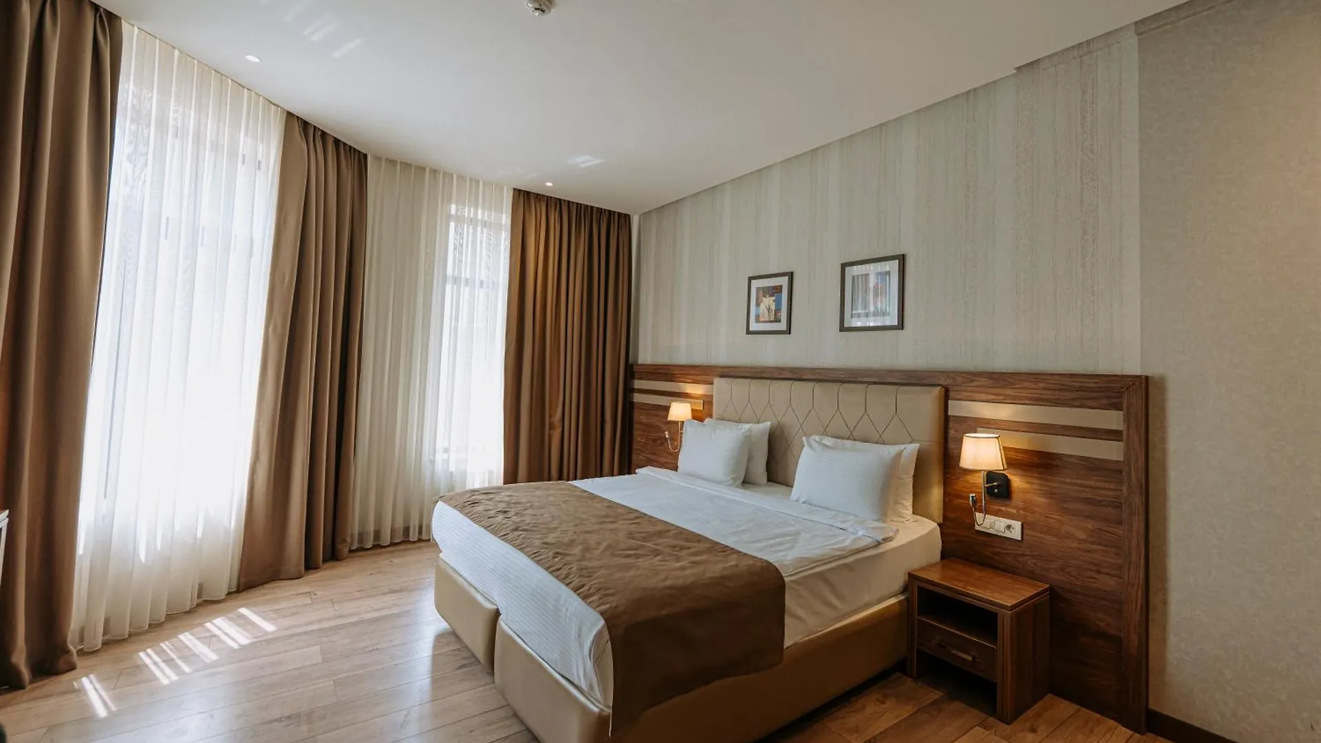 City Park Inn Baku 4*,
