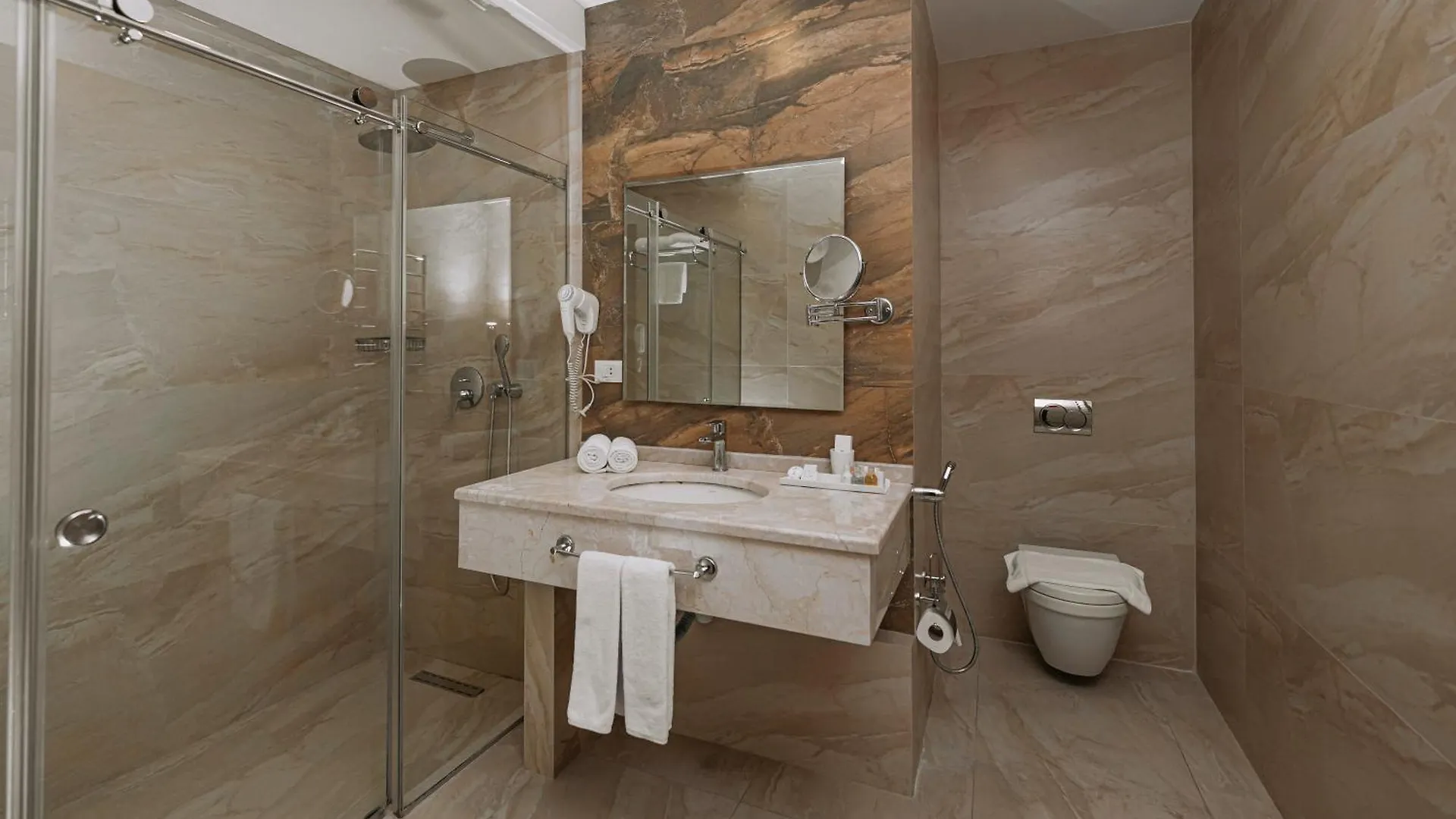 City Park Inn Baku 4*,